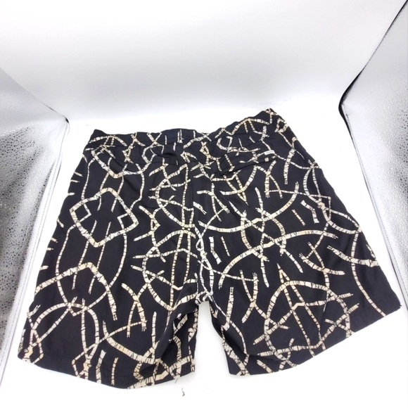 Scotch and Soda Mid-length Black and Cream Tribal printed Swim Shorts Size M - Picture 2 of 16